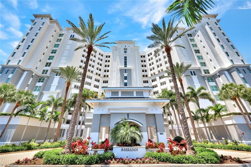 315 Dunes BLVD 404 NAPLES, FL 34110