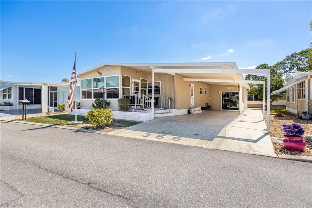 356 Nicklaus BLVD NORTH FORT MYERS, FL 33903