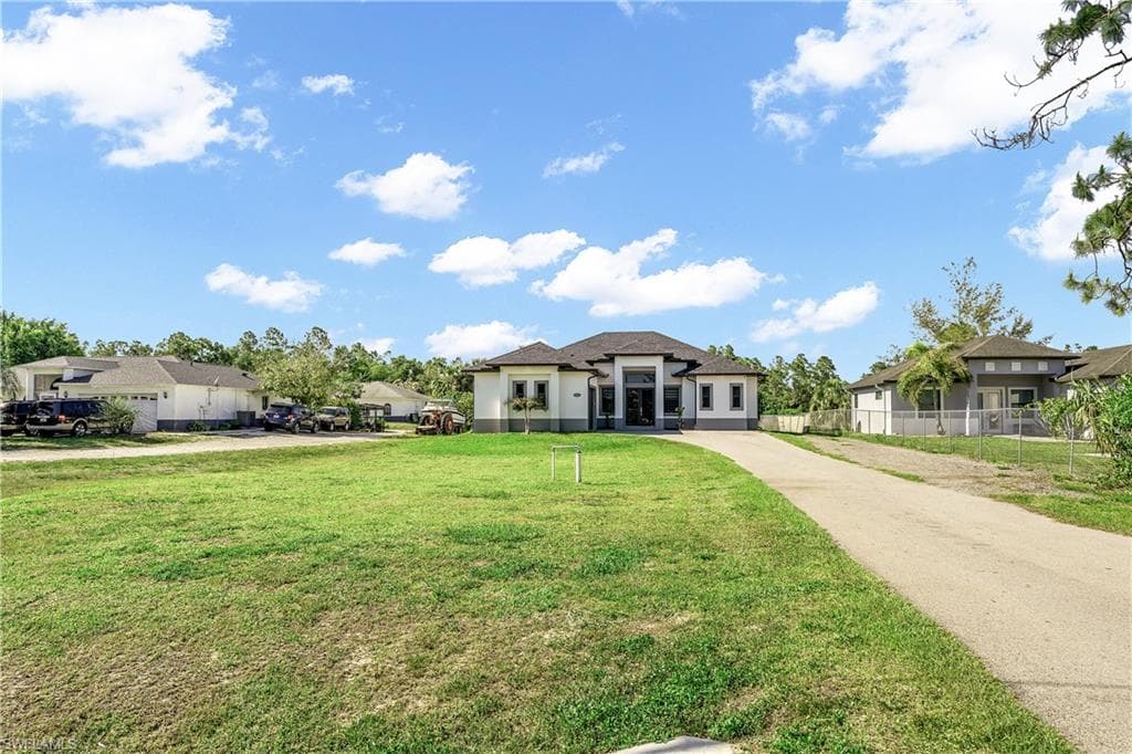 2557 29th AVE NE NAPLES, FL 34120