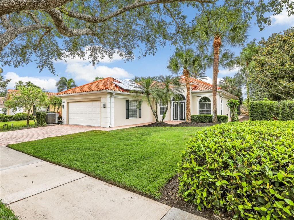 5902 Bermuda LN NAPLES, FL 34119