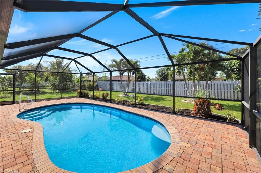 322 SE 17th ST CAPE CORAL, FL 33990