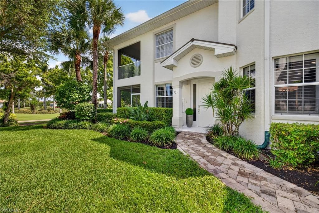 5015 Marina Cove DR 101 NAPLES, FL 34112