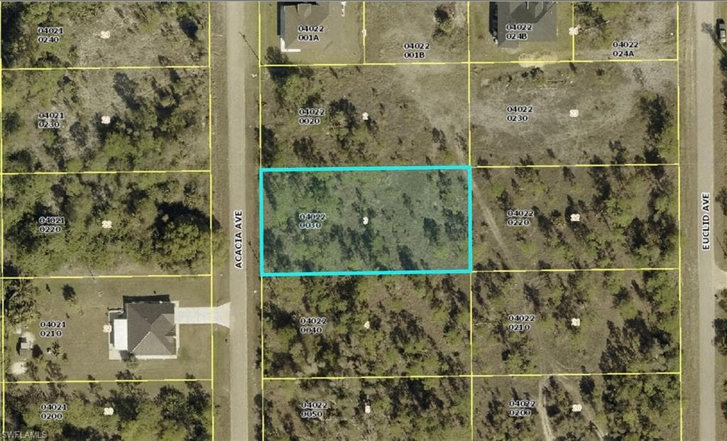 918 Acacia AVE LEHIGH ACRES, FL 33972