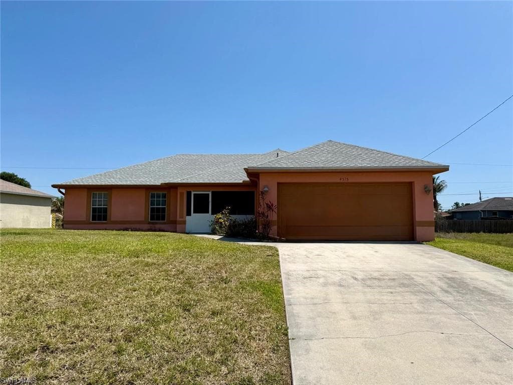 4515 7th ST W LEHIGH ACRES, FL 33971