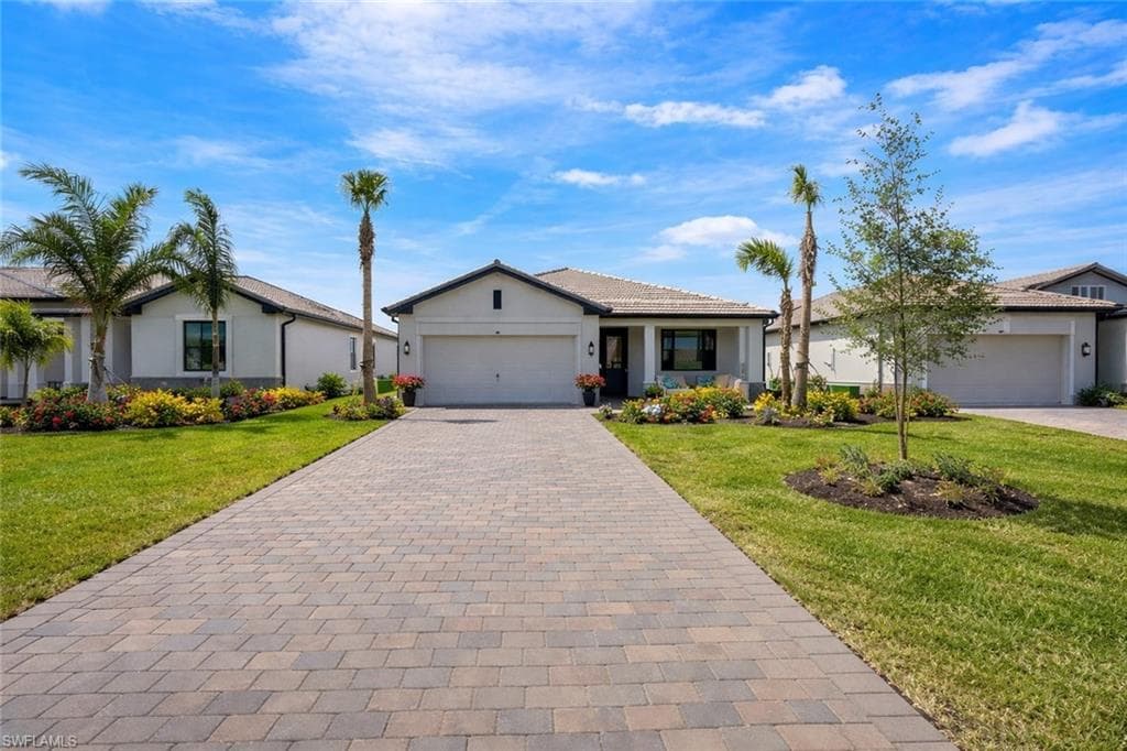 19394 Hinkley DR ESTERO, FL 33928