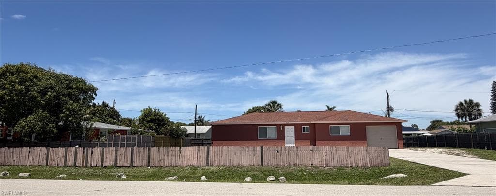 5313 Holland ST NAPLES, FL 34113