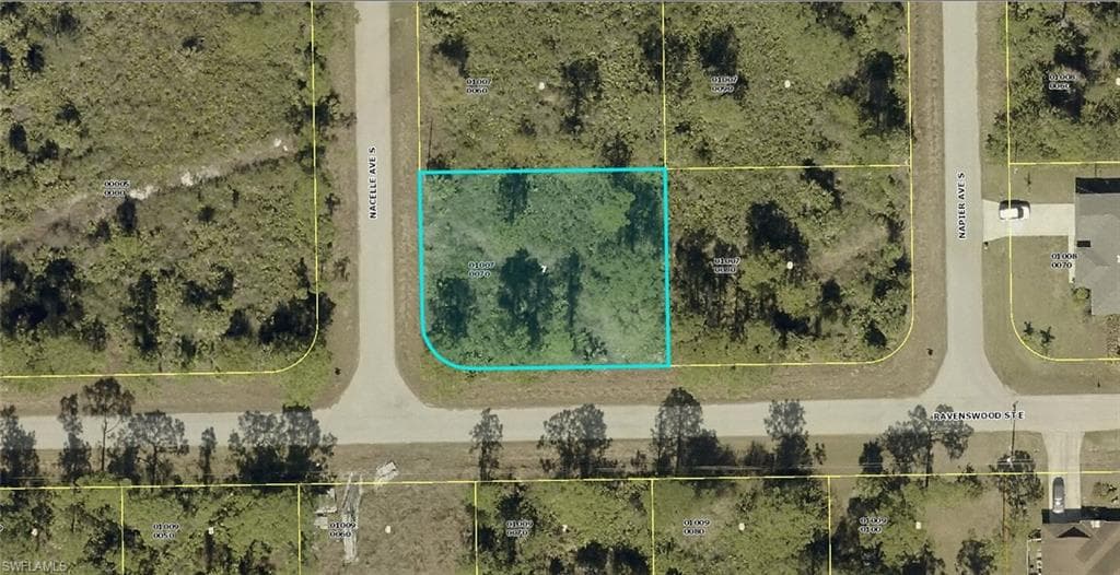 137 Nacelle AVE S LEHIGH ACRES, FL 33974