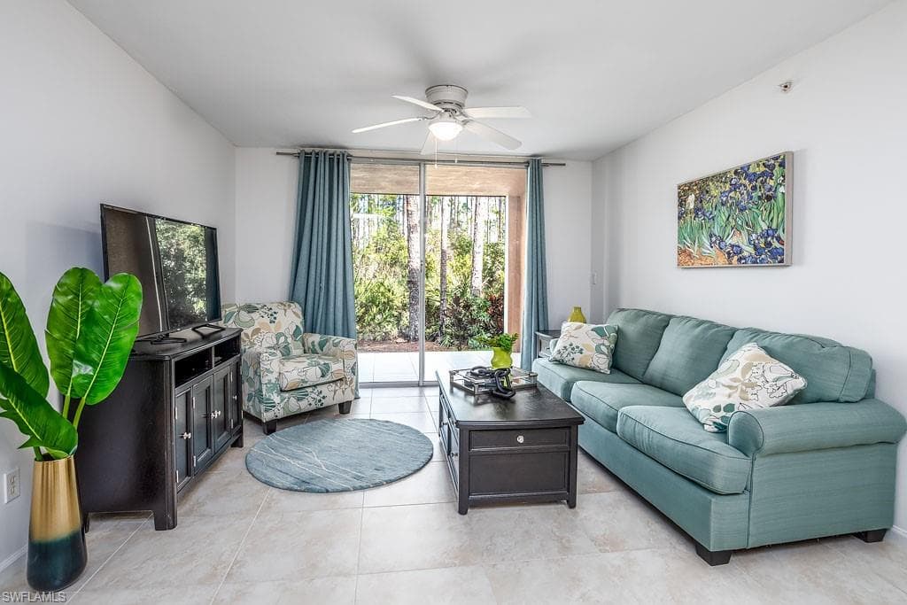 1240 Wildwood Lakes BLVD 104 NAPLES, FL 34104