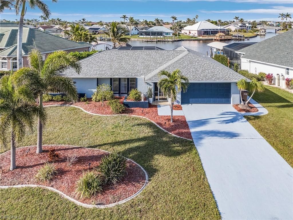 527 SW 57th ST CAPE CORAL, FL 33914