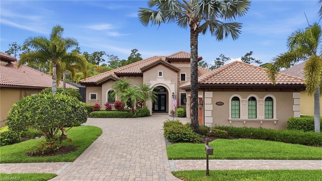 6453 Costa CIR NAPLES, FL 34113