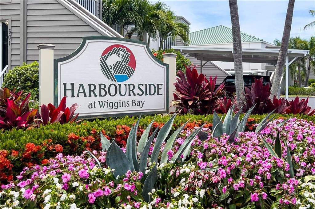 511 Clubside DR 1-511 NAPLES, FL 34110