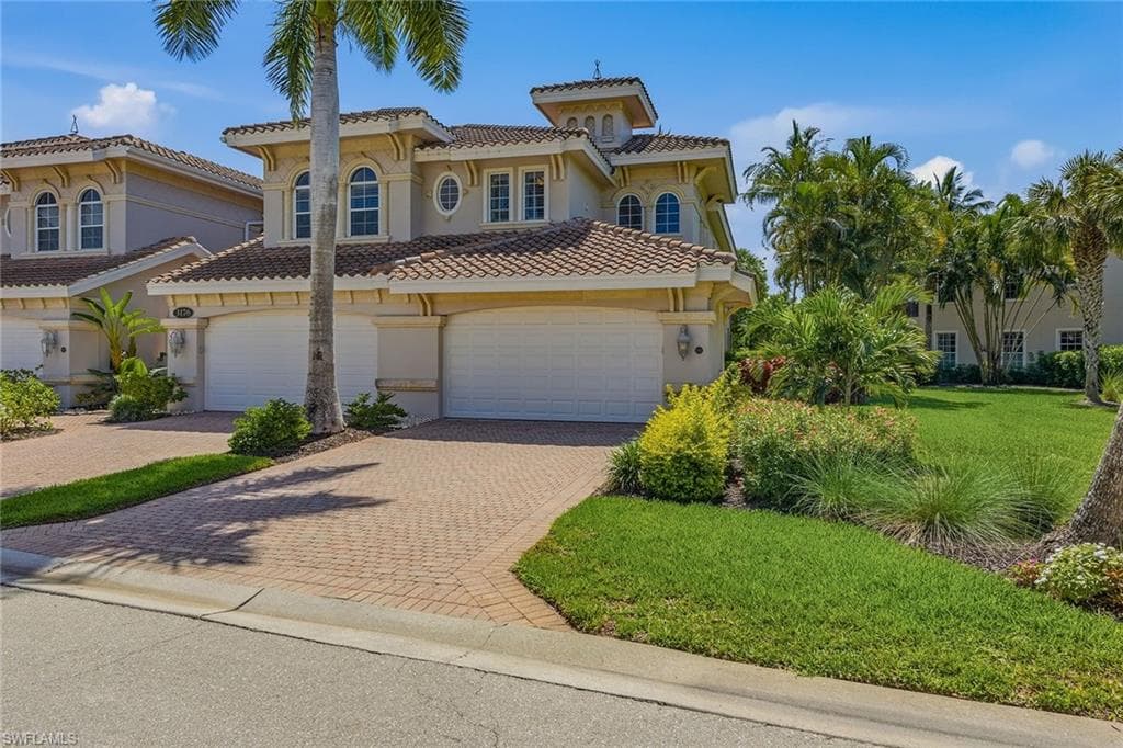 3176 Serena LN 202 NAPLES, FL 34114