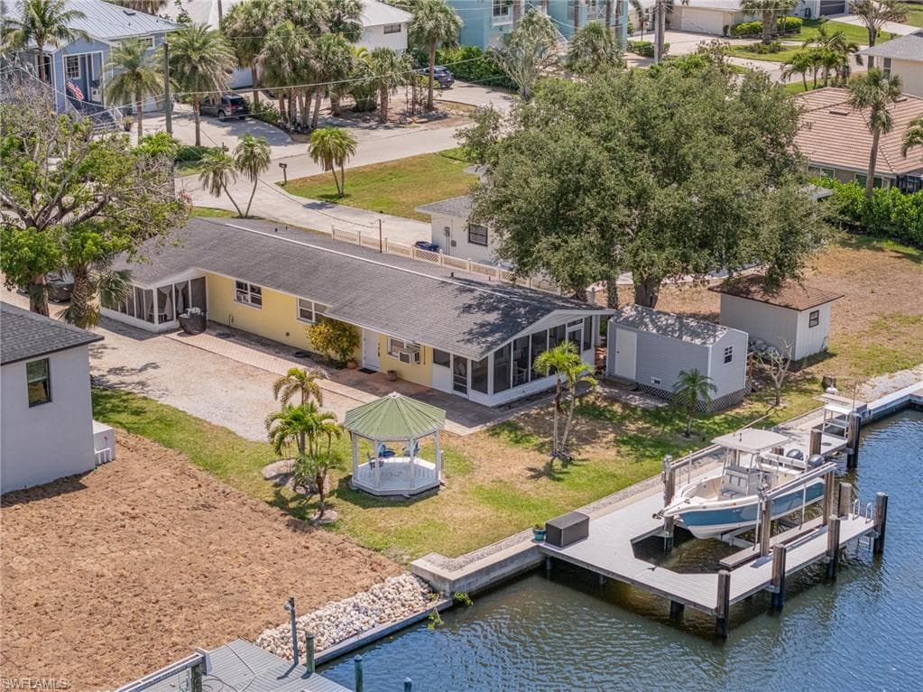 4818 Regal DR BONITA SPRINGS, FL 34134