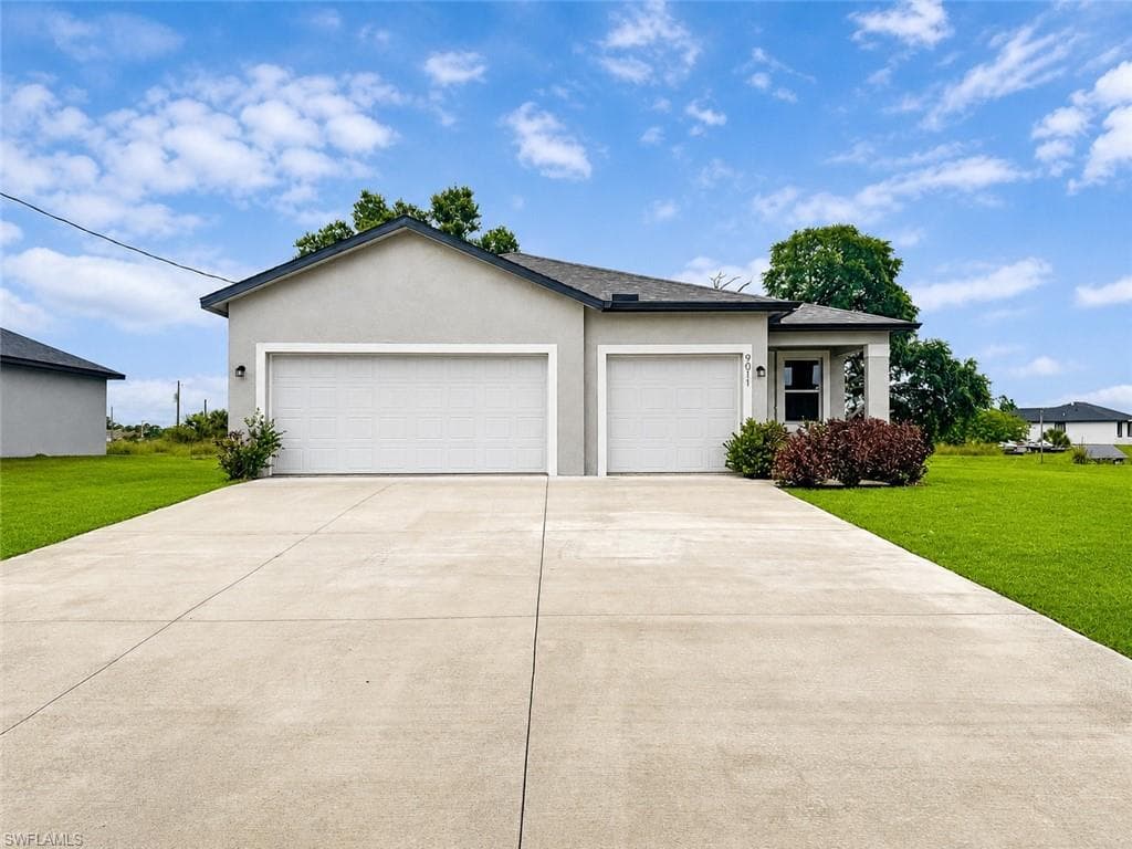 9011 Penny CIR LABELLE, FL 33935