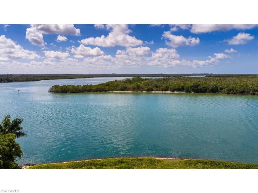 940 Admiralty Parade E NAPLES, FL 34102