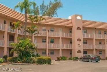 400 Forest Lakes BLVD 302 NAPLES, FL 34105