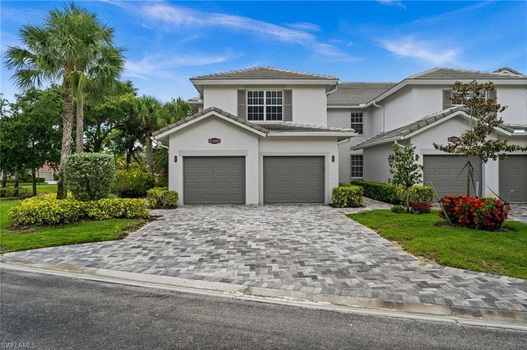 8380 Whisper Trace LN J201 NAPLES, FL 34114