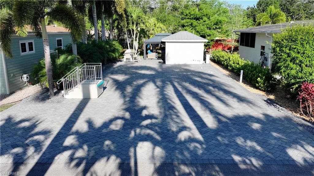 5740 Maplewood CT FORT MYERS, FL 33905