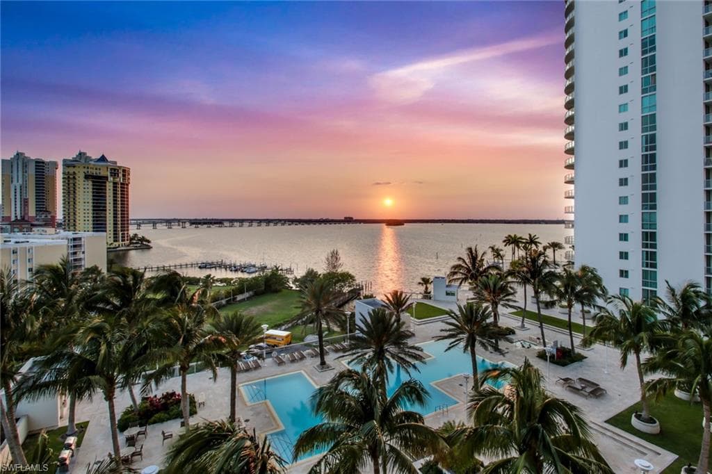 3000 Oasis Grand BLVD 401 FORT MYERS, FL 33916