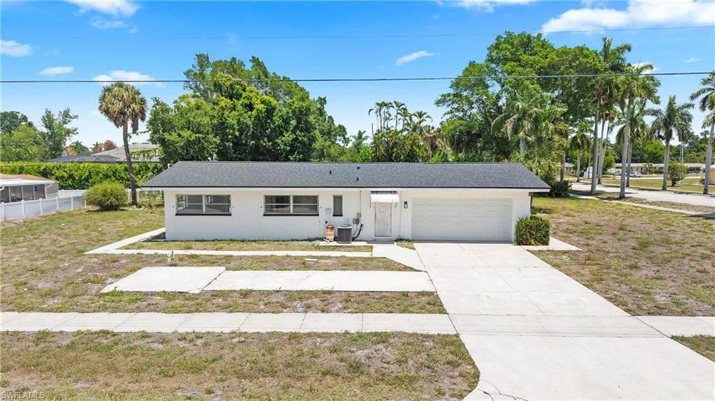 10300 McGregor BLVD FORT MYERS, FL 33919