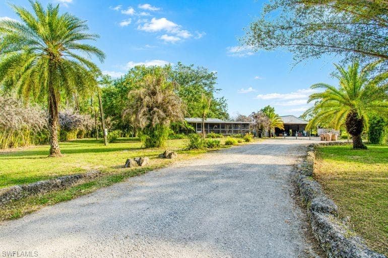 3880 Packinghouse RD ALVA, FL 33920