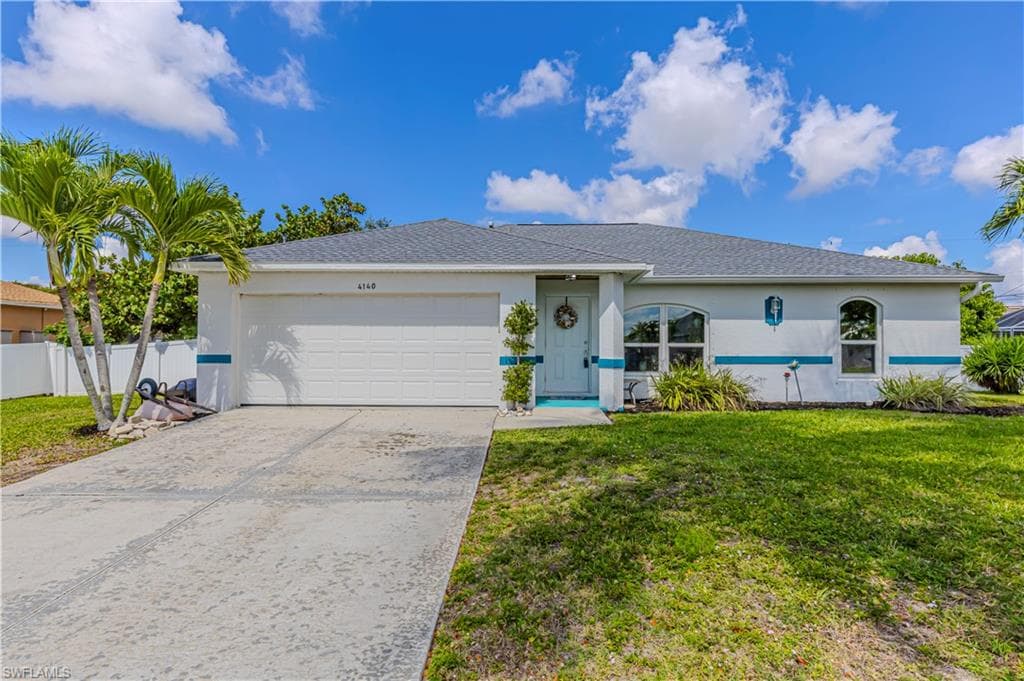 4140 8th CT CAPE CORAL, FL 33914