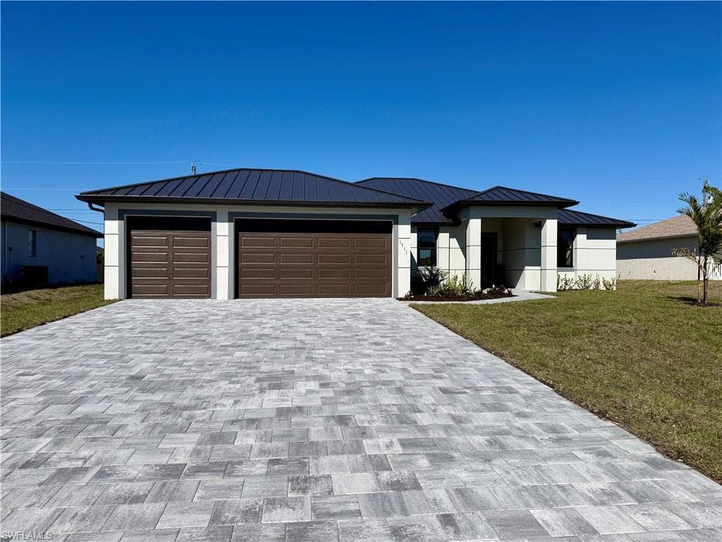 106 NE 8th PL CAPE CORAL, FL 33993
