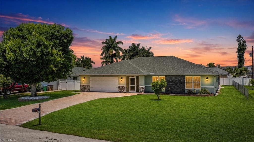 1715 21st ST CAPE CORAL, FL 33990