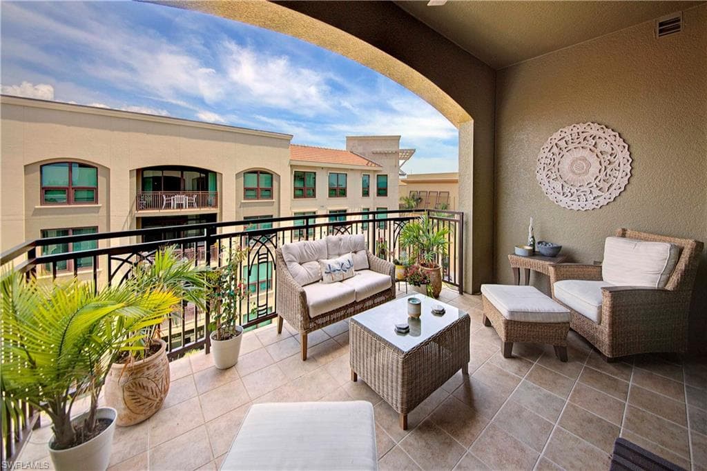 9115 Strada PL 5501 NAPLES, FL 34108