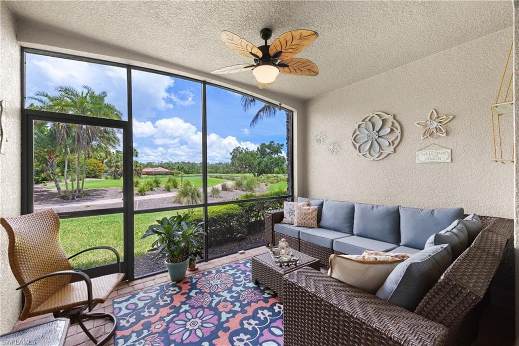 9844 Venezia CIR 711 NAPLES, FL 34113