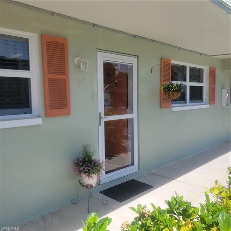 200 Valley Stream DR 4B NAPLES, FL 34113