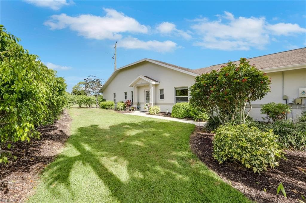 1835 Crown Pointe BLVD NAPLES, FL 34112