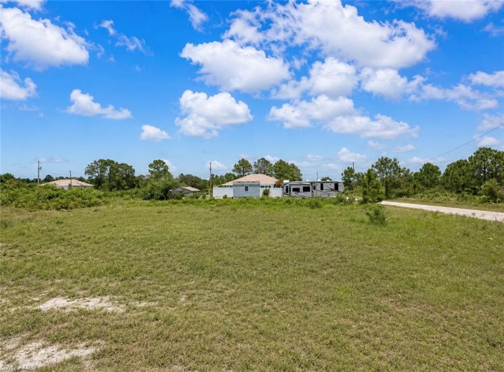 881 Christy ST E LEHIGH ACRES, FL 33974
