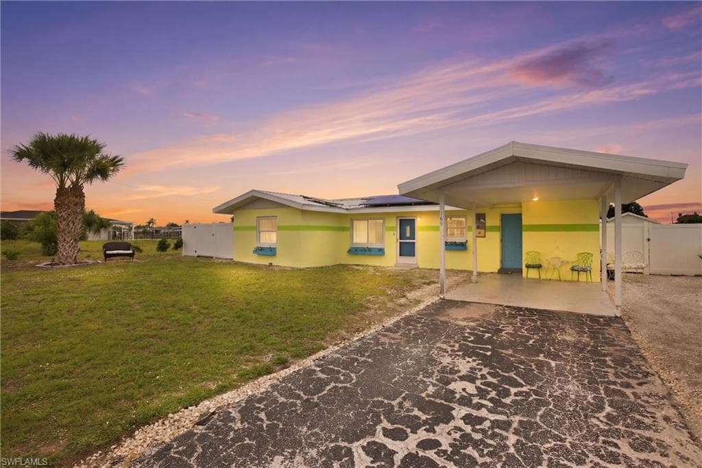 165 Tarpon BLVD NW PORT CHARLOTTE, FL 33952