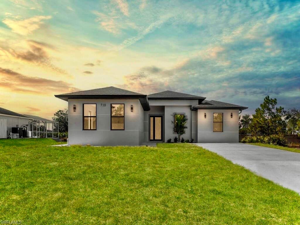 718 Bedford Point AVE LEHIGH ACRES, FL 33974