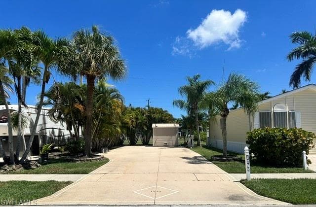 1675 Diamond Lake CIR NAPLES, FL 34114