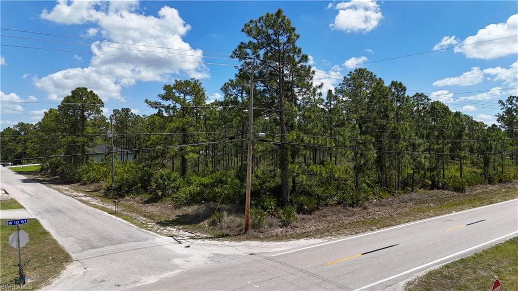 1406 W 10th ST LEHIGH ACRES, FL 33972