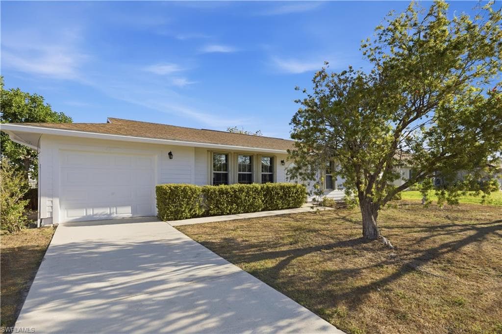 221 22nd ST CAPE CORAL, FL 33991