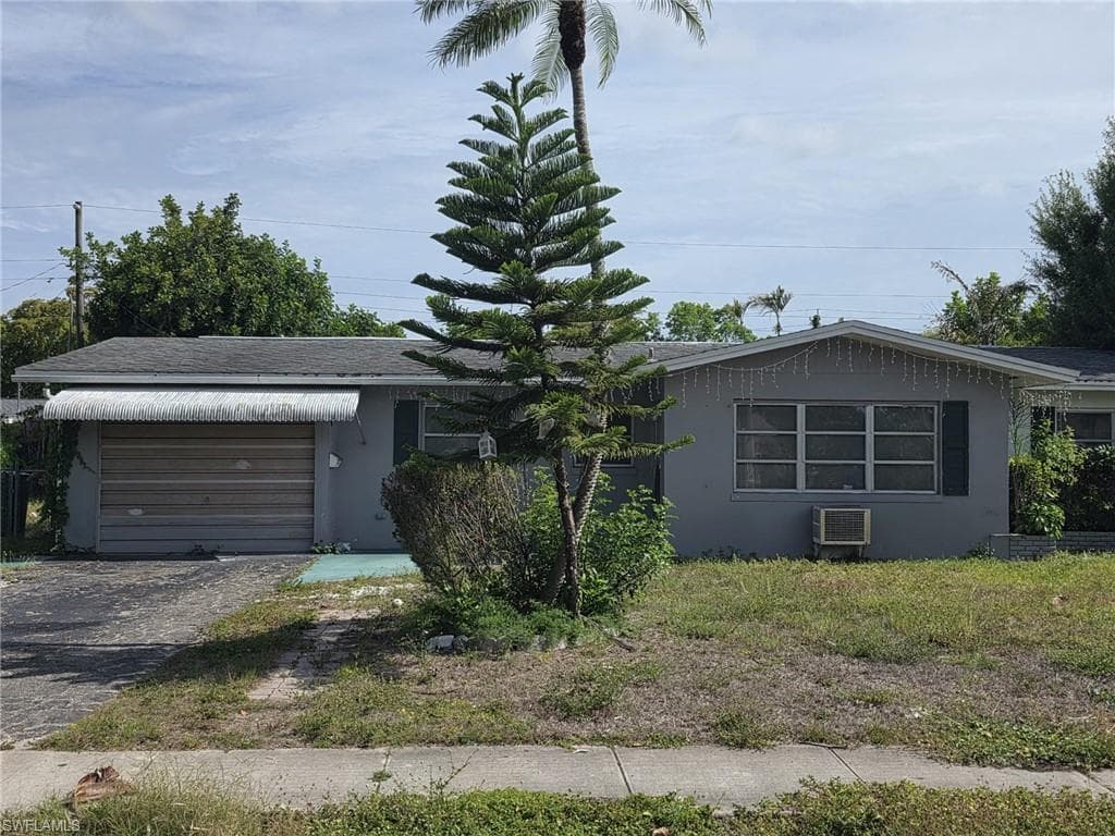 33 Broadway CIR FORT MYERS, FL 33901