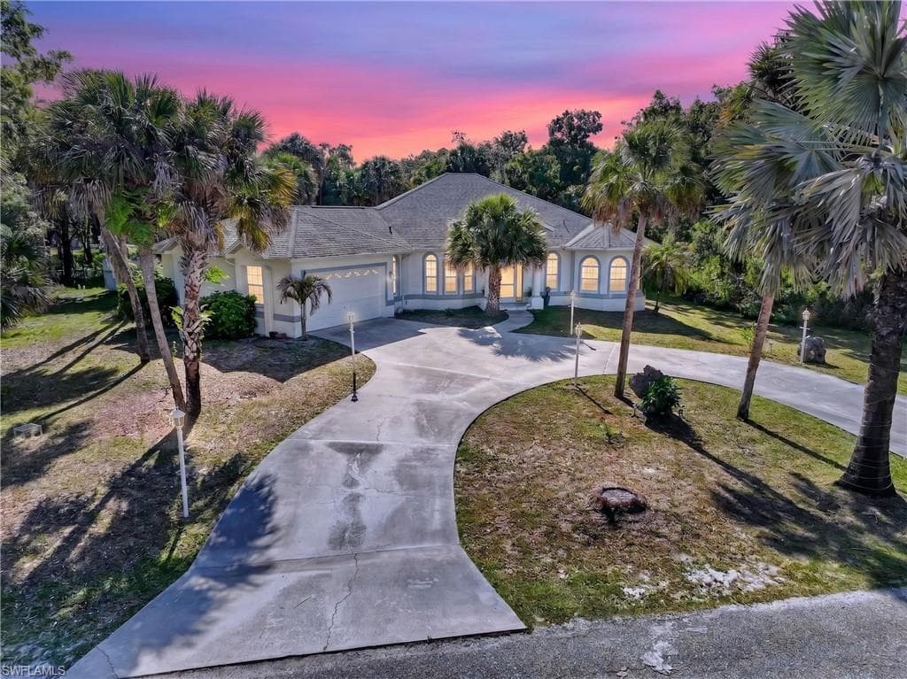 519 Prospect AVE LEHIGH ACRES, FL 33972