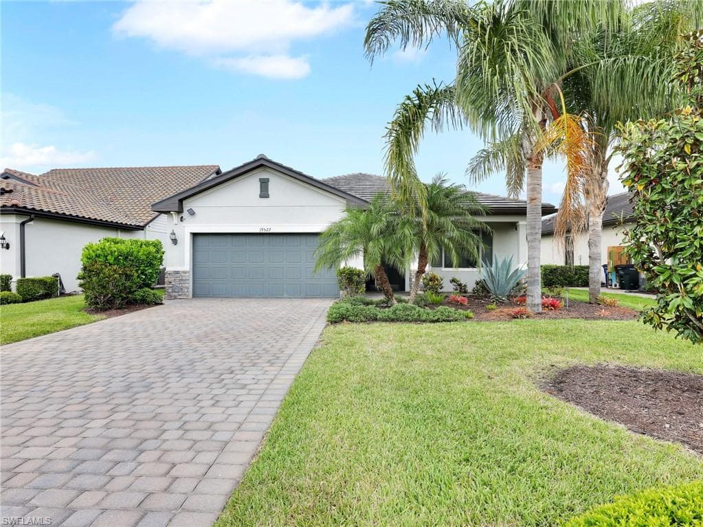 19527 Utopia LN ESTERO, FL 33928