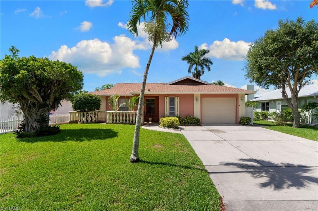 1020 28th AVE N NAPLES, FL 34103