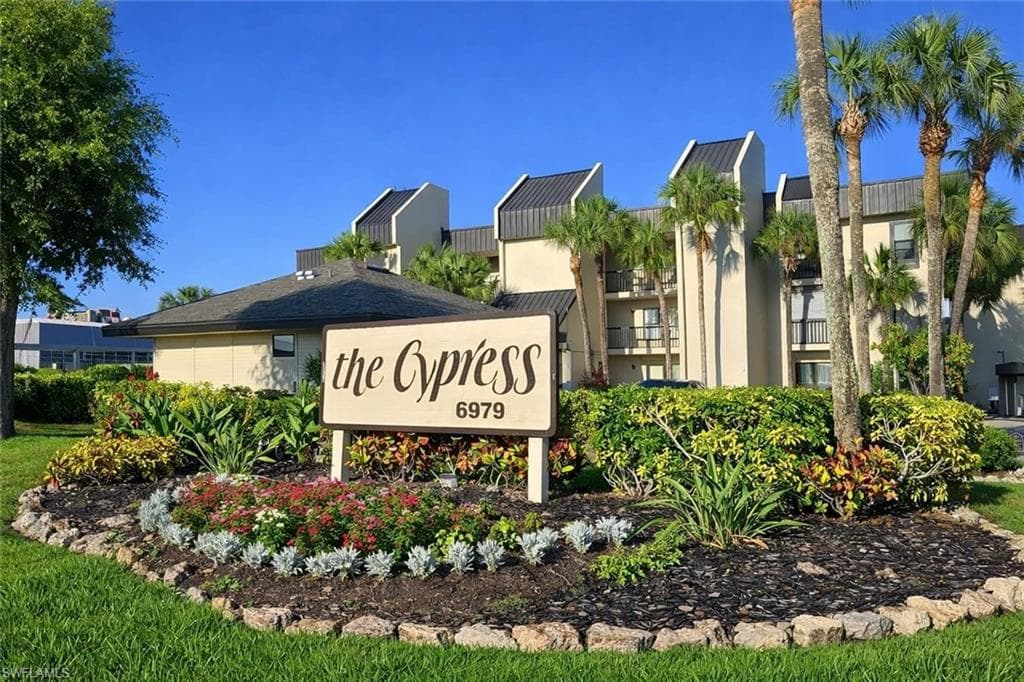 6979 Winkler RD 111 FORT MYERS, FL 33919