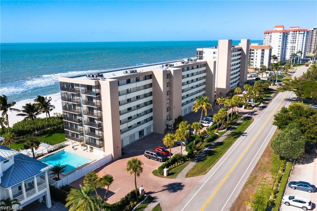 10475 Gulf Shore DR 162 NAPLES, FL 34108