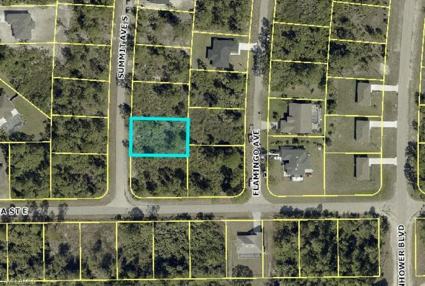 639 Summit AVE S LEHIGH ACRES, FL 33974