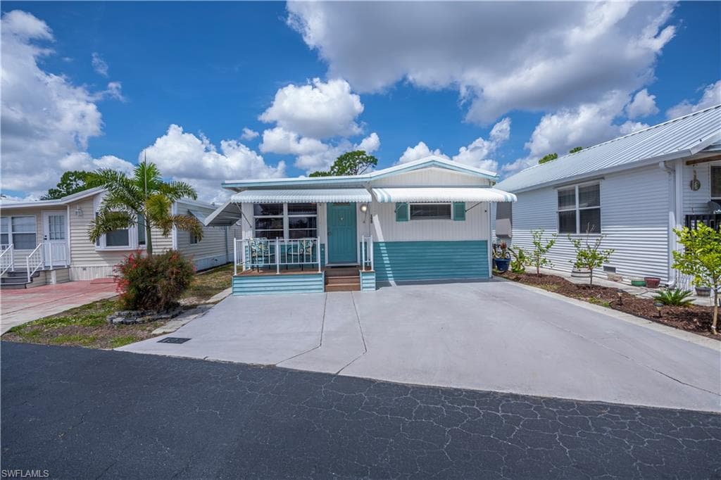 195 Ramble DR NORTH FORT MYERS, FL 33903