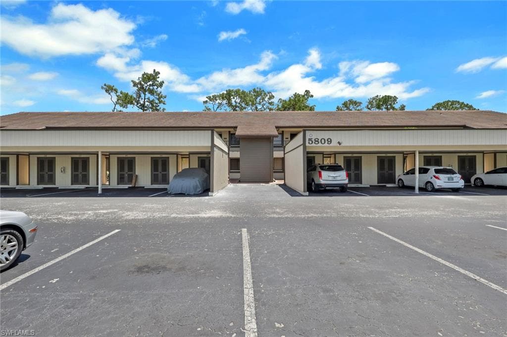 5809 Rattlesnake Hammock RD 104 NAPLES, FL 34108