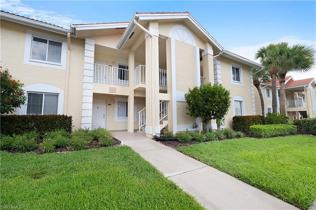 7791 Esmeralda WAY 203 NAPLES, FL 34109