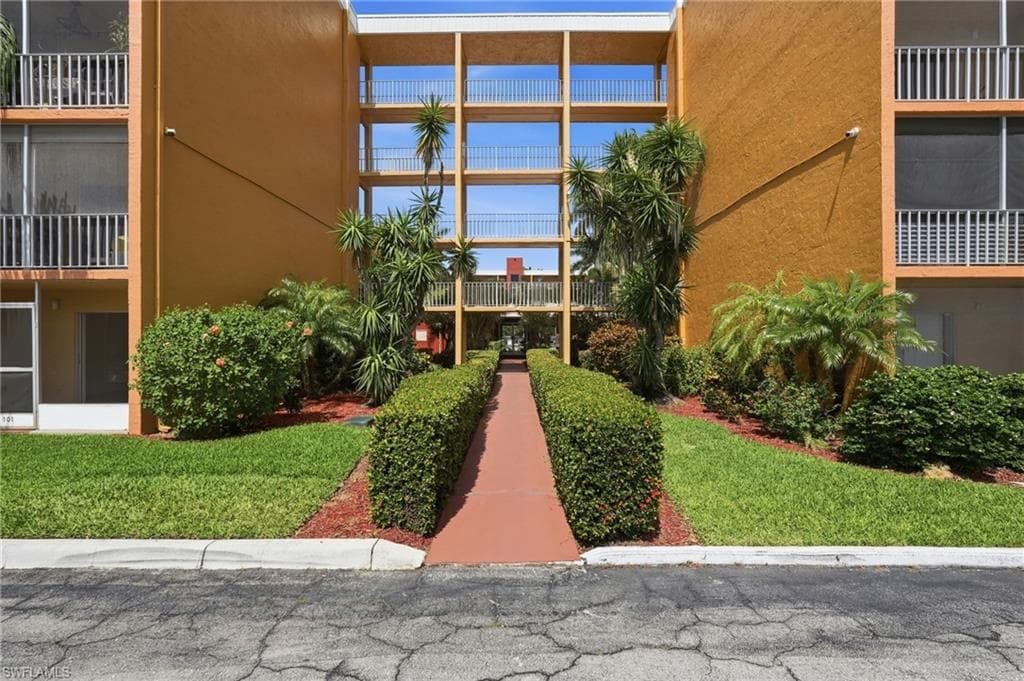 2366 E Mall DR 403 FORT MYERS, FL 33901