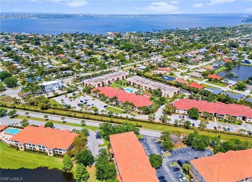 12515 McGregor BLVD 104 FORT MYERS, FL 33919
